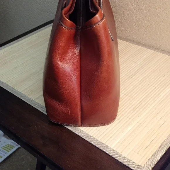 Fossil Rich Brown Leather Shoulder Bag - Picture 13 of 16